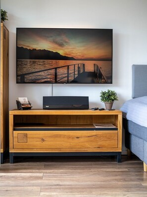 1 slaapkamer, een strijkplank/strijkijzer, wifi, beddengoed