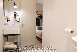 Shower - 2 Bedroom Apartment with City View (Lisboa)