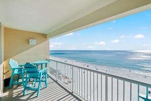 Property grounds - FREE Golf+Tix! Majestic 5 Pools, 3 Hot Tubs, Theater, Tennis on 7th Floor! (Panama City Beach)