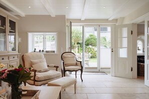 Uklassifisert bilde, 2 av 46, knapp