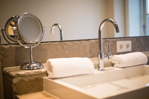 Imagen sin descripción, 1 de 42, botón