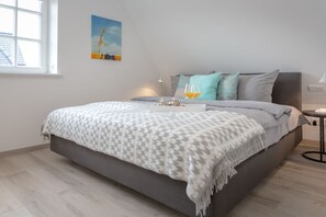 2 Schlafzimmer, Zimmersafe, Bügeleisen/Bügelbrett, WLAN