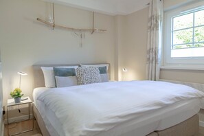 2 makuuhuonetta, silitysrauta/-lauta, Wi-Fi