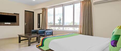 Rom – deluxe | Skrivebord og strykejern/-brett