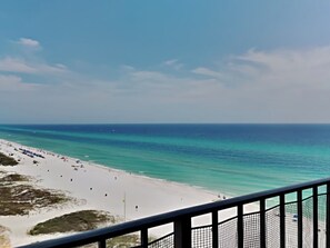 Condo (2 Bedrooms) | Property amenity