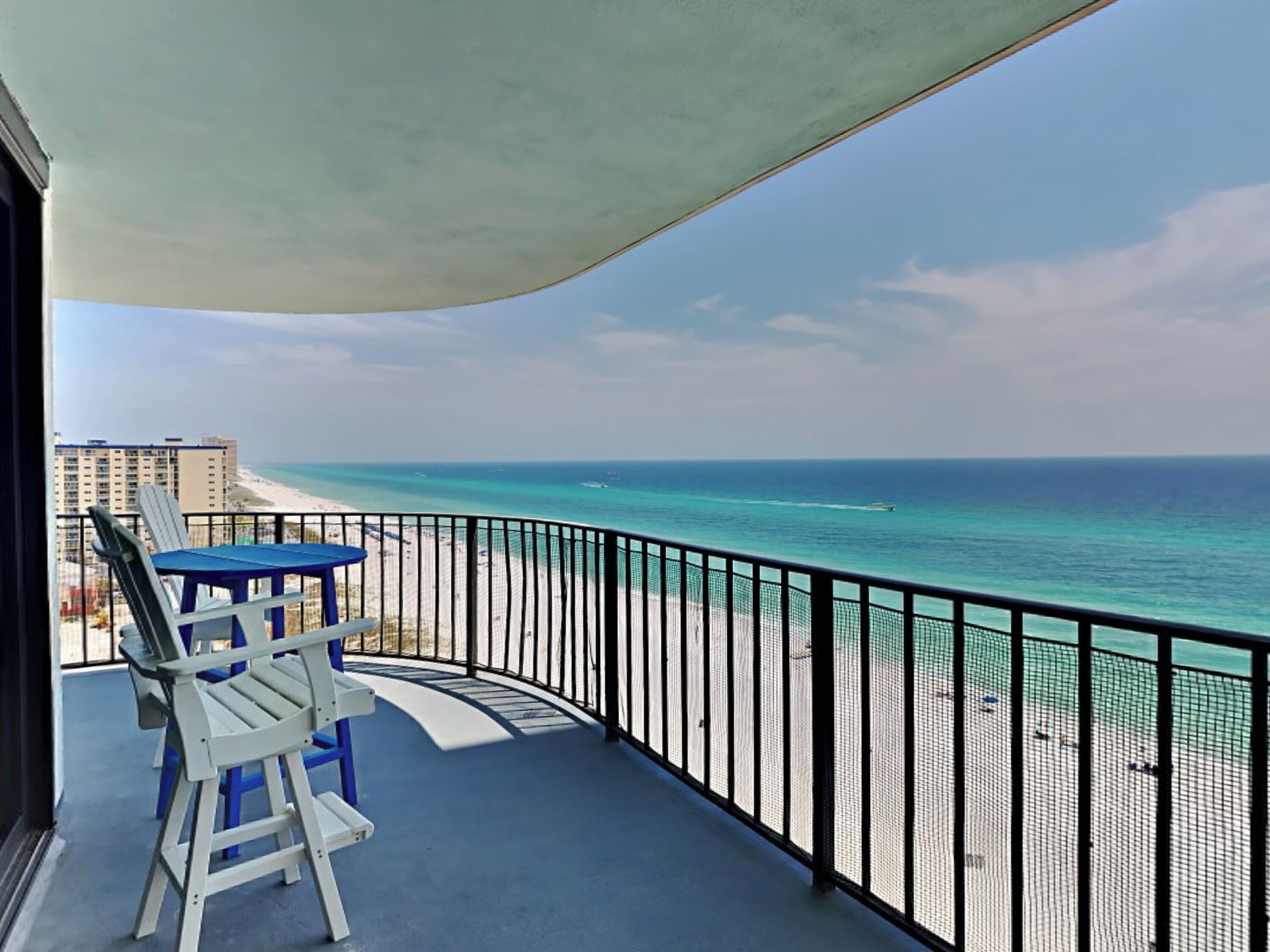 Condo (2 Bedrooms) | Front of property