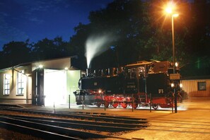 Unclassified image, 3 of 25, button