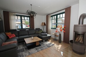 Imagen sin descripción, 4 de 32, botón