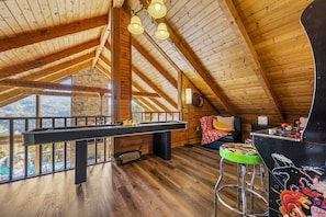 Game room - Secluded Unobstructed Panoramic Mtn View w/ Dual Suites+Loft+ Game Room+Hot Tub (Gatlinburg)