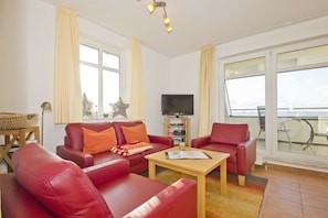 Fernseher, DVD-Player, Stereoanlage