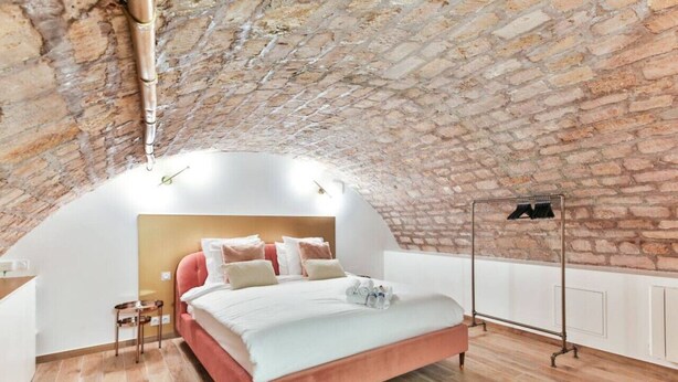 2 室のベッドルーム、旅行用ベビー ベッド、WiFi、ベッドシーツ