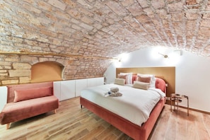 2 室のベッドルーム、旅行用ベビーベッド、WiFi、ベッドシーツ