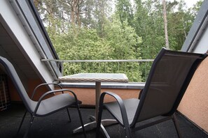 Unclassified image, 4 of 22, button