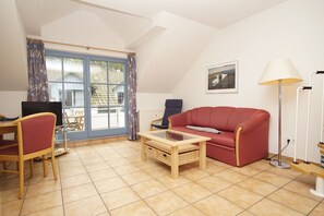 Unclassified image, 4 of 28, button