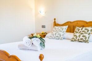 4 bedrooms, in-room safe, iron/ironing board, free WiFi