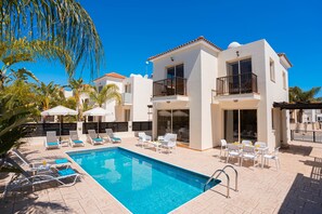 Outdoor pool - Protaras holiday villa - rentprivatevillas 018 (Paralimni)