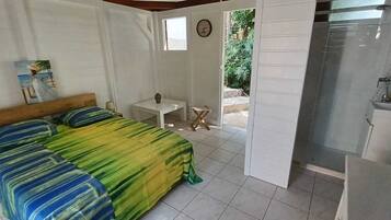 1 bedroom, iron/ironing board, free WiFi