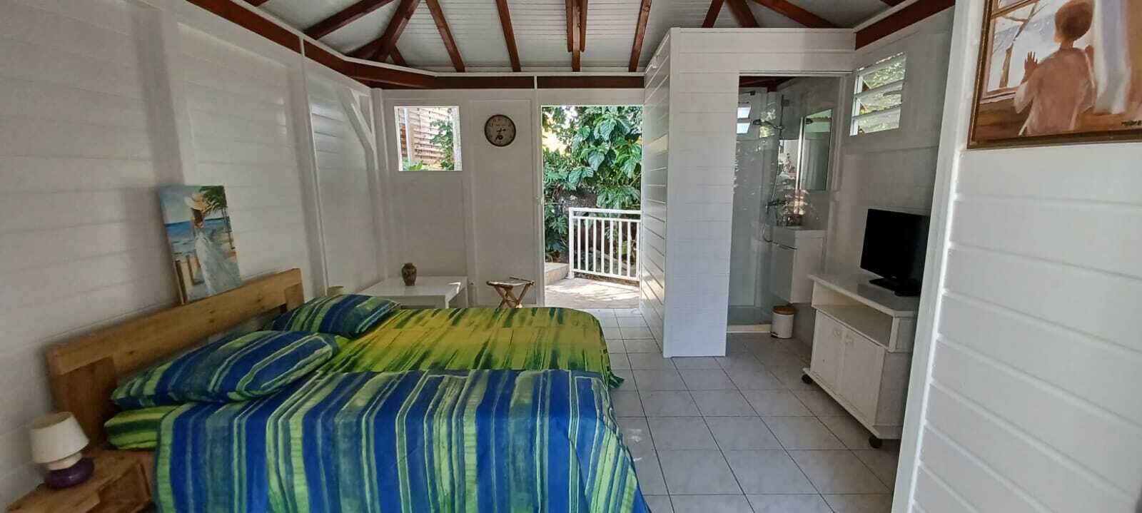 1 chambre, fer et planche à repasser, Wi-Fi gratuit