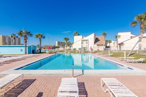 Pool - Sandy Feet Retreat Snowbird Friendly! Monthly Rates Available! (Panama City Beach)