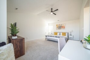 4 Schlafzimmer, Schreibtisch, kostenloses WLAN, Bettwäsche