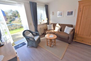 Unclassified image, 4 of 12, button - Reetstübchen SO/16 - Söl'ring Hüs (Sylt)