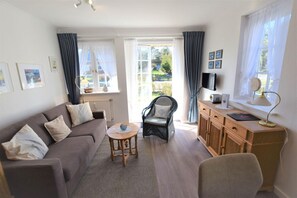 Unclassified image, 2 of 6, button - Wattstübchen SO/16a - Söl'ring Hüs (Sylt)