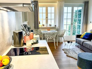 Uklassifisert bilde, 2 av 19, knapp