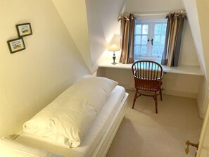 صورة غير مصنفة، 4 من 25، زرّ