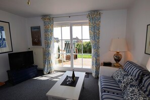 Unclassified image, 4 of 10, button