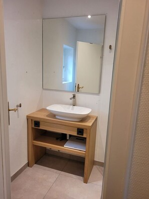 Shower, hair dryer - Landhaus Ruusenhüs App. Ruu 02 - Landhaus Ruusenhüs (Sylt)