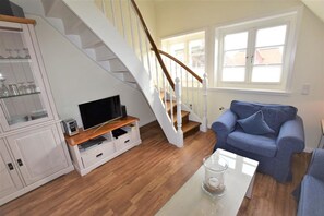 Televisión, reproductor de DVD y estéreo 