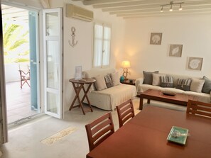 Smart TV, reproductor de DVD, libros y estéreo 