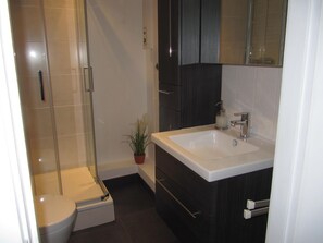 Een douche, een haardroger