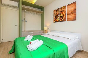 1 bedroom, iron/ironing board, free WiFi, bed sheets