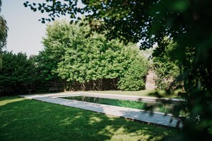 Outdoor pool - Exceptional residence in the heart of the Limousin region (Limoges)