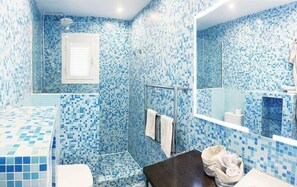 Hair dryer, towels