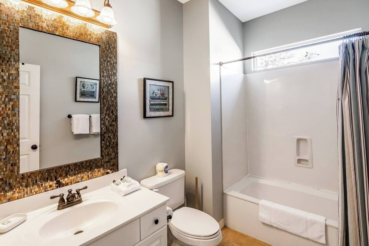 Photo 8 of Renovated, Private POOL, Pet-Friendly, Near Beach