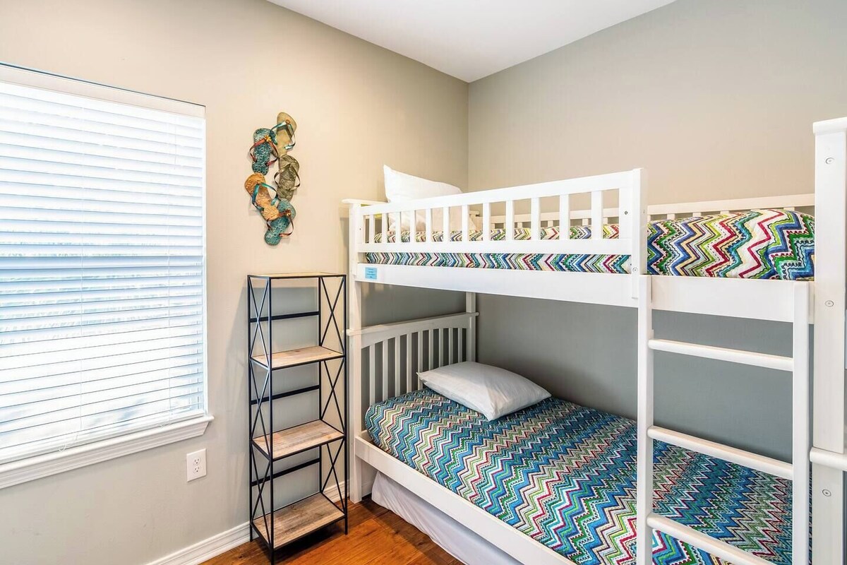Photo 11 of Renovated, Private POOL, Pet-Friendly, Near Beach
