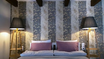 Luxury Studio, Kitchen, Courtyard View | Egyptian cotton sheets, premium bedding, pillow-top beds