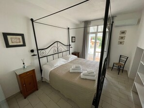 2 camere, ferro/asse da stiro, Wi-Fi gratuito, lenzuola