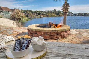 المنطقة المحيطة بالمنشأة