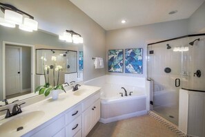 Bathtub, towels