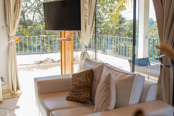Superior Room, 1 Bedroom | Individually decorated, blackout drapes, iron/ironing board, free WiFi