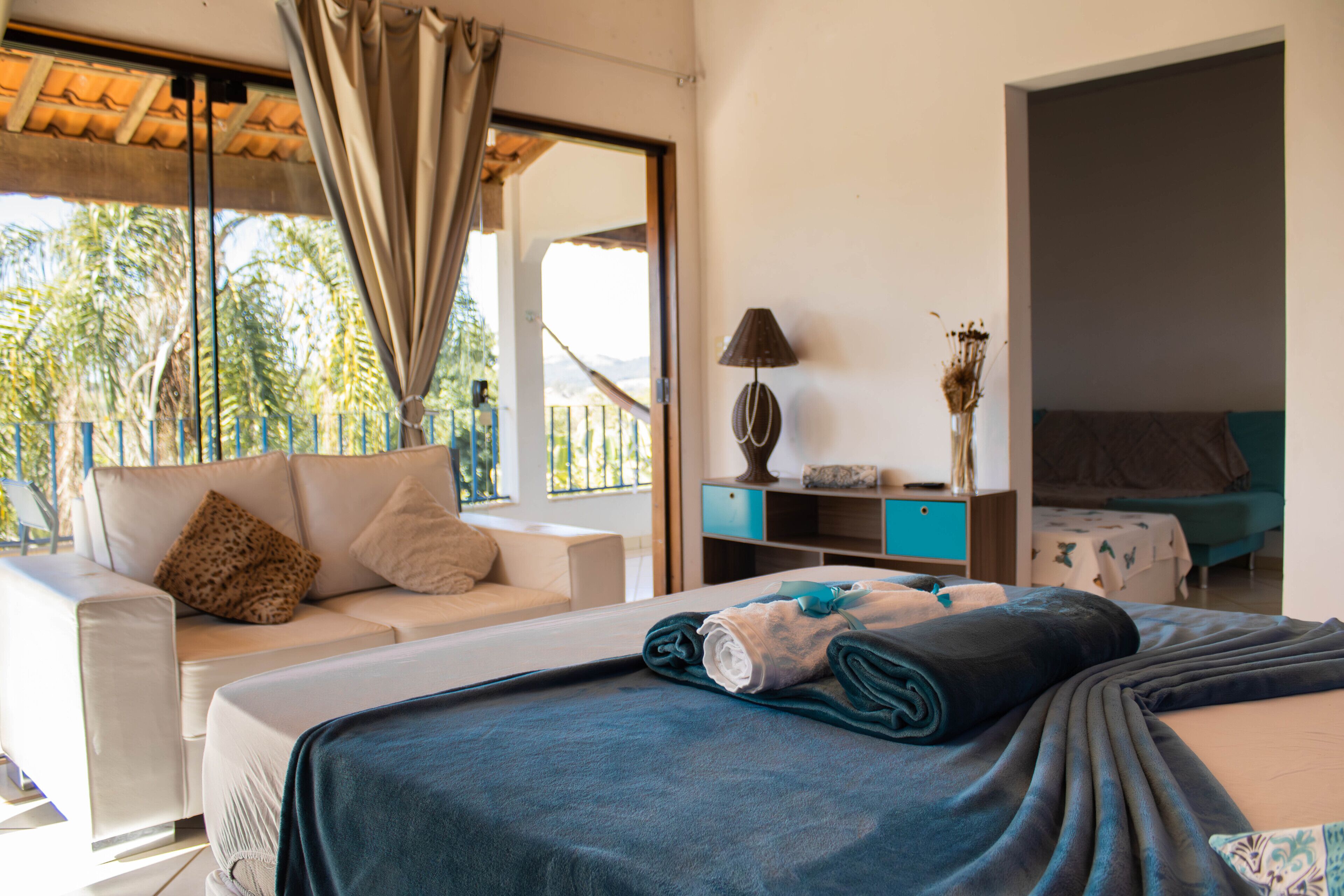 Quarto superior, 1 quarto | Individualmente decorados, cortinas blackout