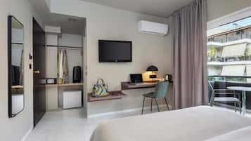 Classic-Doppel- oder -Zweibettzimmer | 1 Schlafzimmer, Allergikerbettwaren, Zimmersafe, Schreibtisch