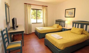 2 bedrooms, iron/ironing board, travel crib, free WiFi