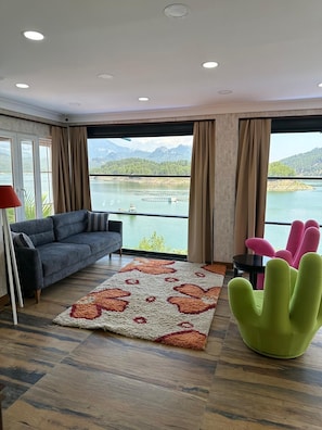 Habitació quàdruple | Llençols de cotó egipci, roba de llit d'alta qualitat i minibar