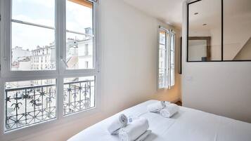 1 camera, una scrivania, ferro/asse da stiro, Wi-Fi