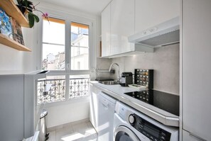 Refrigerador, microondas, horno y lavavajillas 