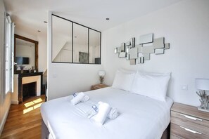 1 bedroom, desk, iron/ironing board, WiFi